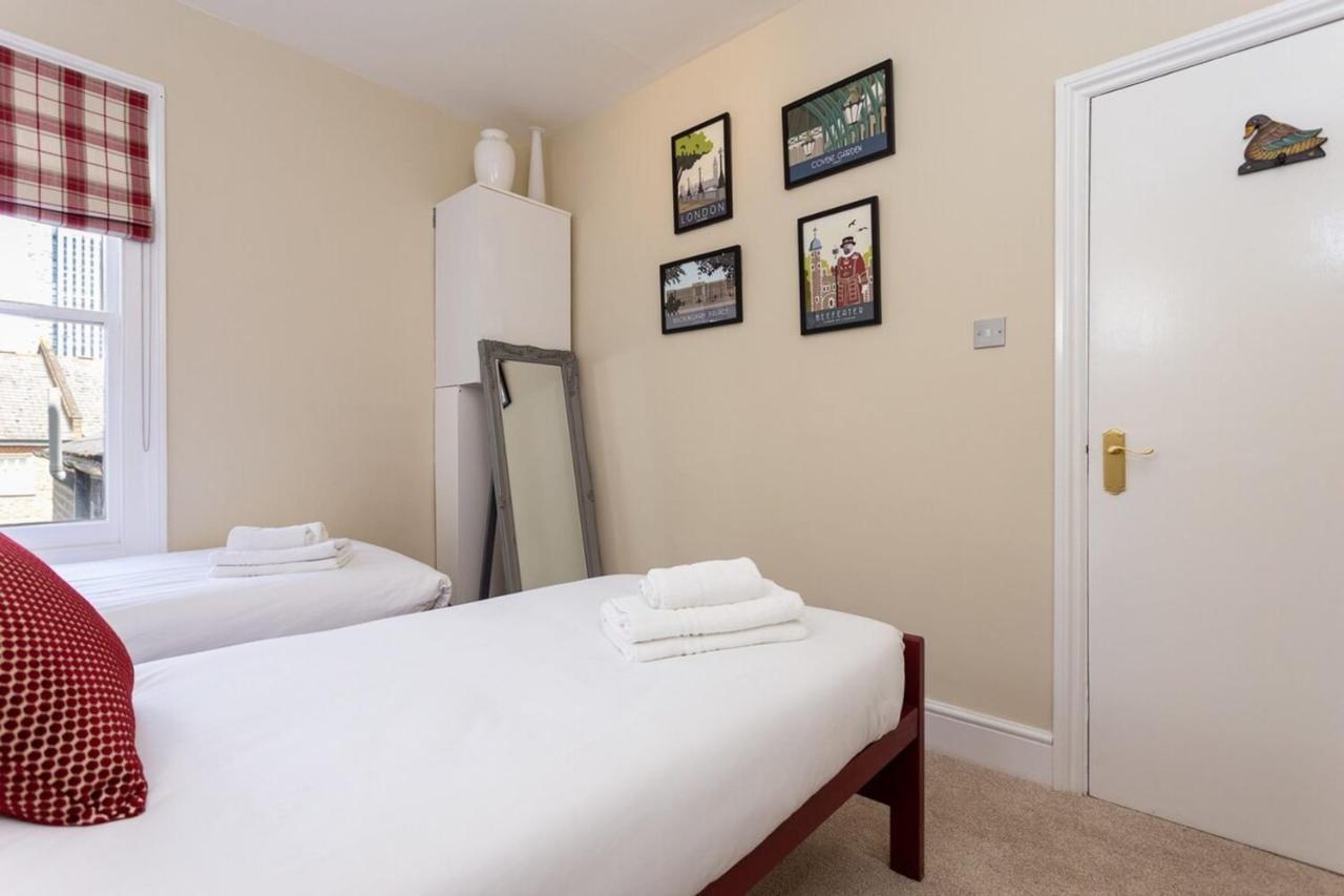 Quaint 2 Bedroom Flat - 9 Minutes Walk To Vauxhall Tube London Exterior photo