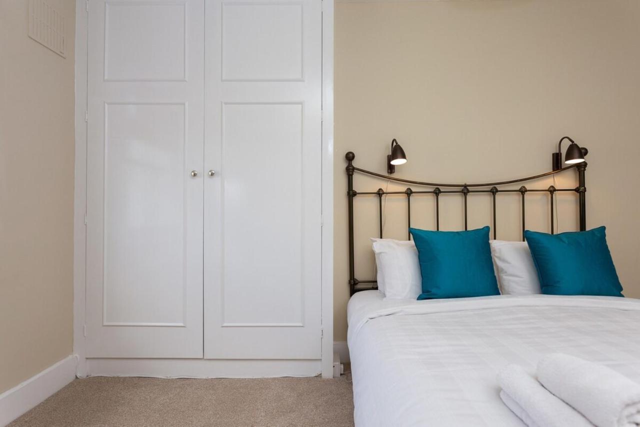 Quaint 2 Bedroom Flat - 9 Minutes Walk To Vauxhall Tube London Exterior photo