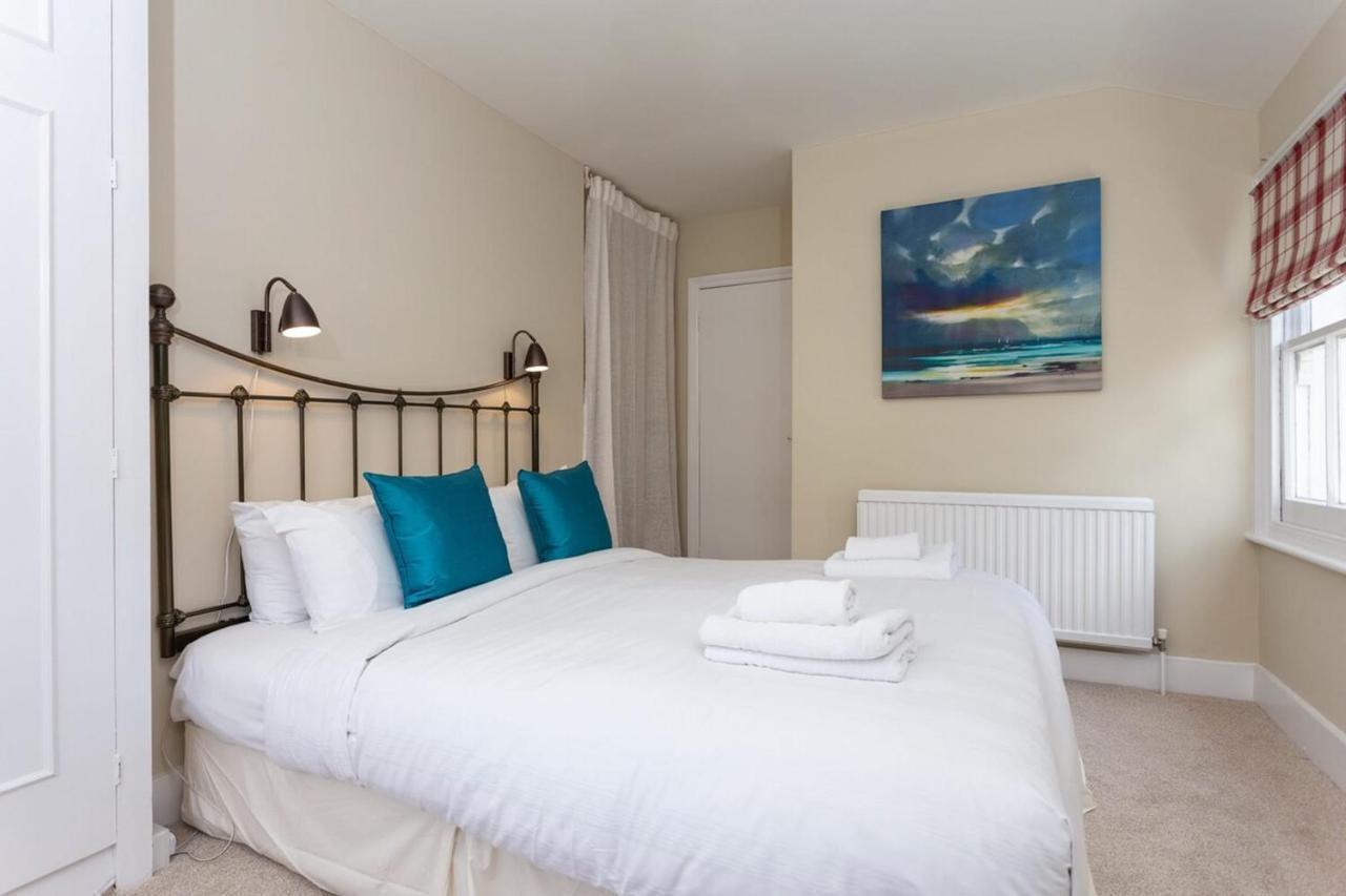 Quaint 2 Bedroom Flat - 9 Minutes Walk To Vauxhall Tube London Exterior photo
