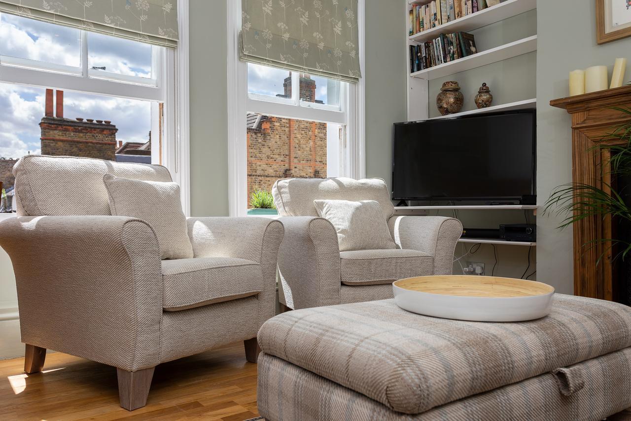 Quaint 2 Bedroom Flat - 9 Minutes Walk To Vauxhall Tube London Exterior photo